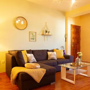 cosy-loft-apartment-in-the-heart-of-the-old-town.in-canary-islands.com/